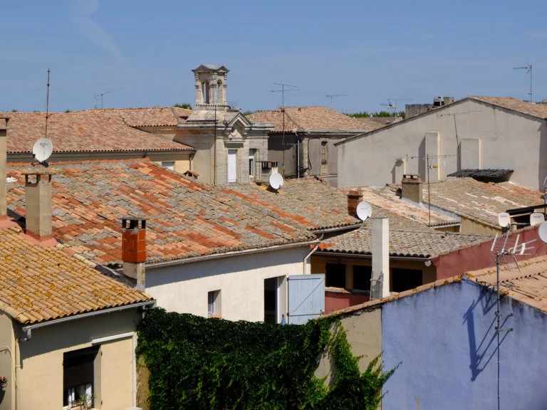 vue toits aigues mortes