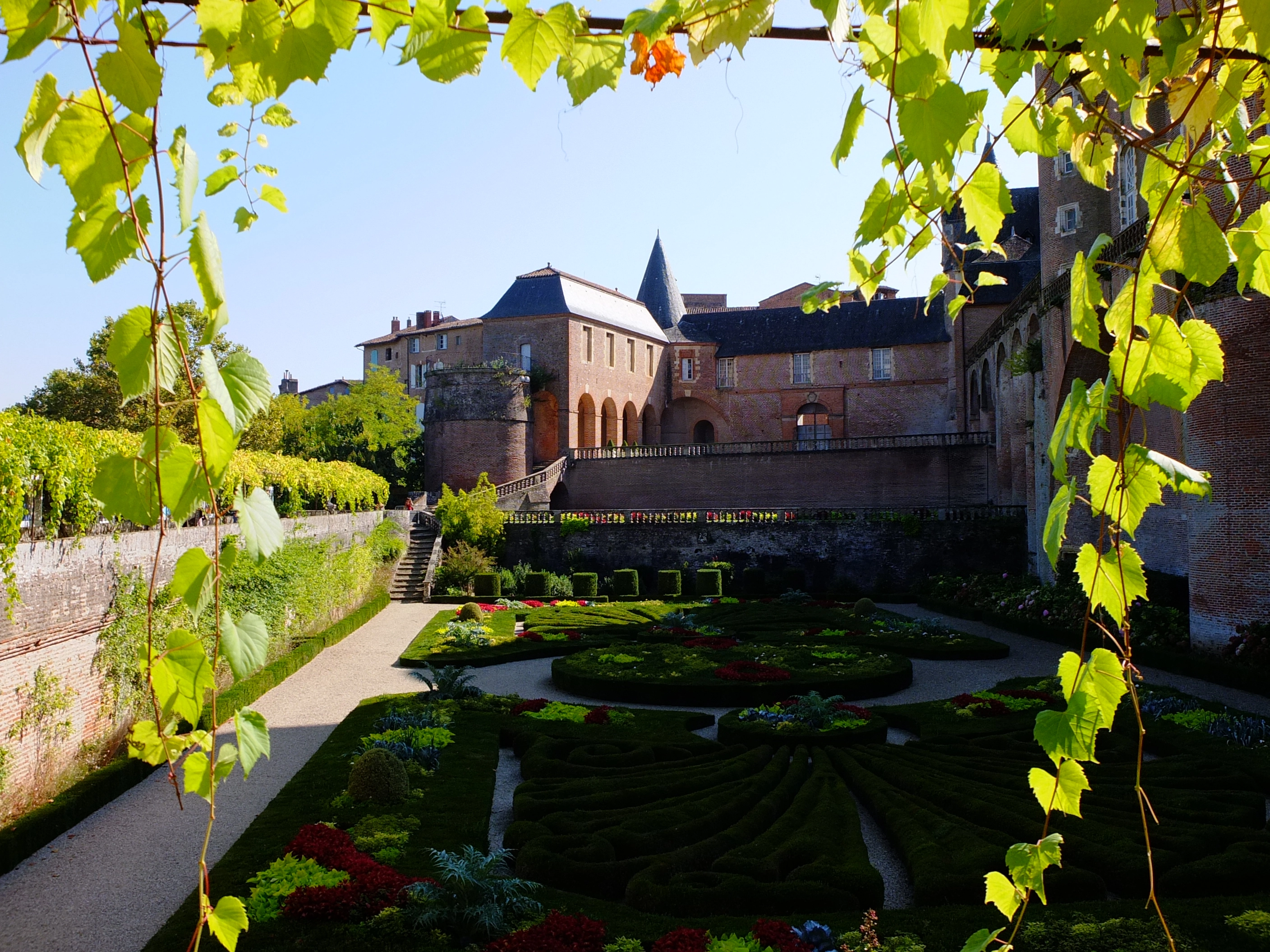 jardins du palais de la berbie albi visiter le tarn