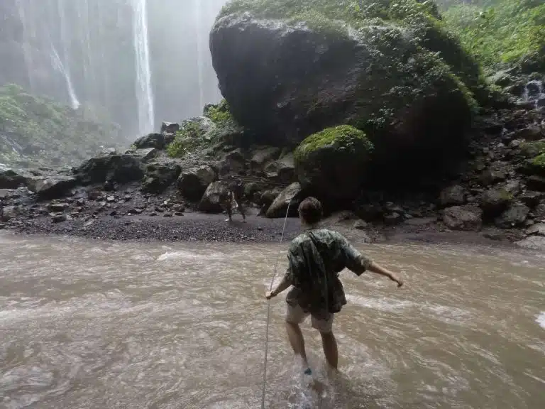 sentier tumpack sewu cascades