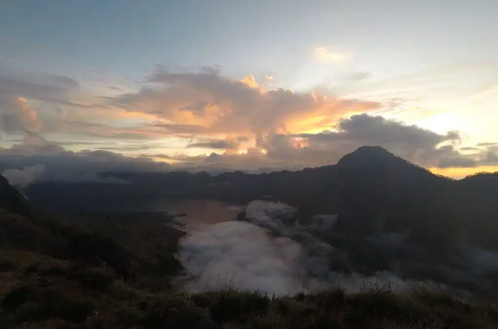 coucher de soleil trek rinjani lombok