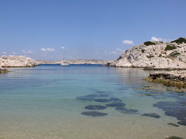 plage iles du frioul